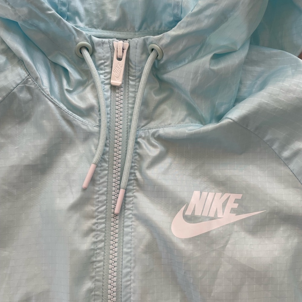 Super cute blue and white wind breaker